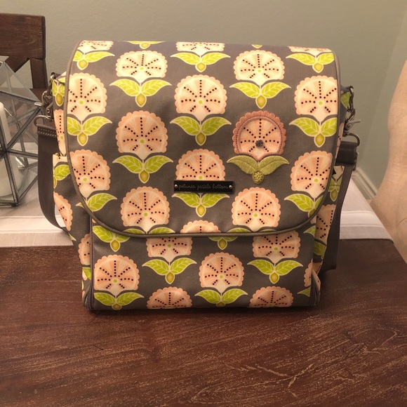 Diaper bag with changing pad